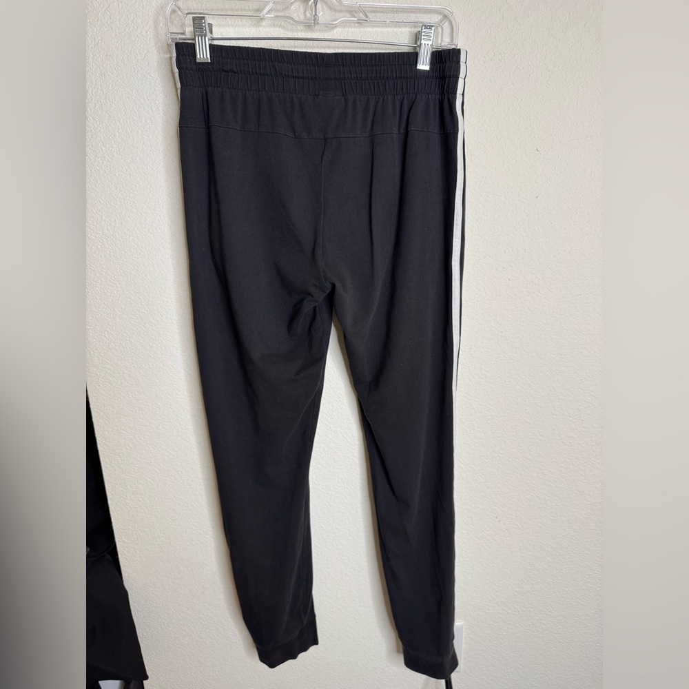 ADIDAS ESSENTIAL LEGGING PANT - Picture 5 of 6